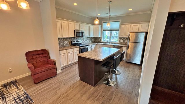 2157 Rolling Green Lane, North Mankato, MN 56003