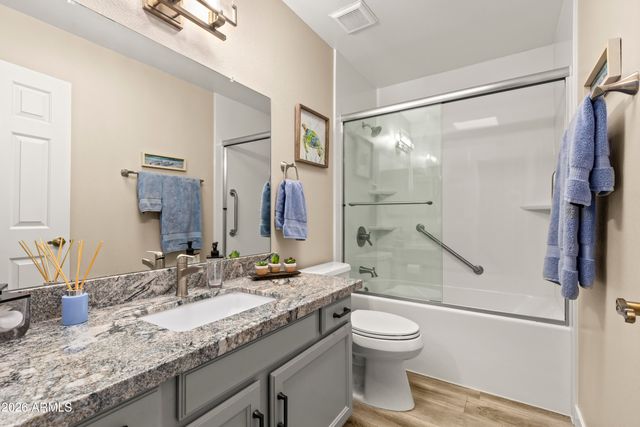 9827 W TOPEKA Drive, Peoria, AZ 85382