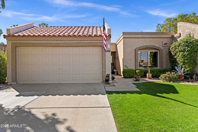 9827 W TOPEKA Drive, Peoria, AZ 85382