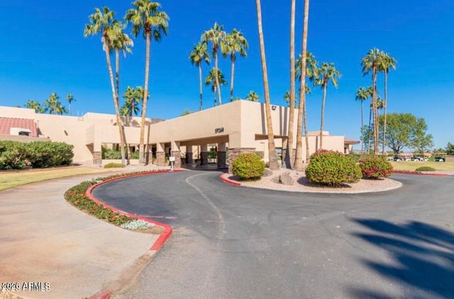 9827 W TOPEKA Drive, Peoria, AZ 85382