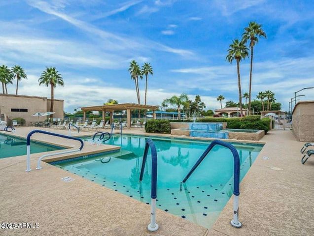 9827 W TOPEKA Drive, Peoria, AZ 85382