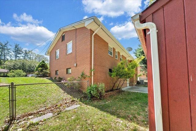 3359 Pamlico DR, Roanoke, VA 24018