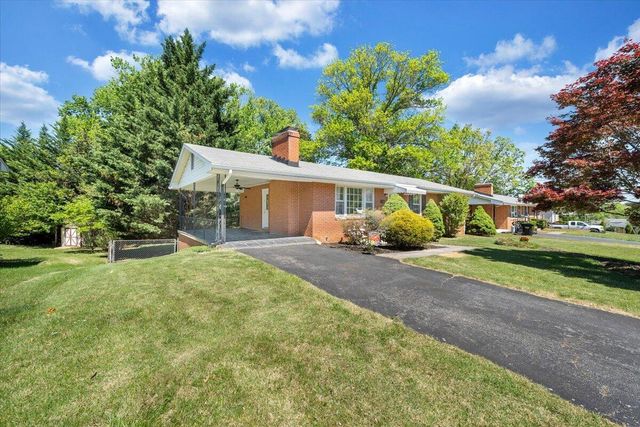 3359 Pamlico DR, Roanoke, VA 24018