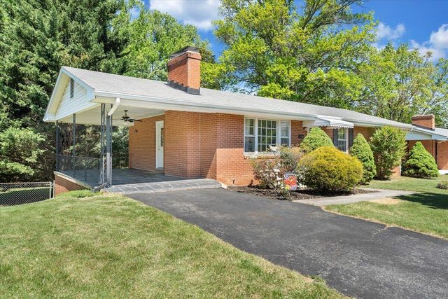 3359 Pamlico DR, Roanoke, VA 24018