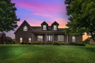 525 Amberly St, Murfreesboro, TN 37129