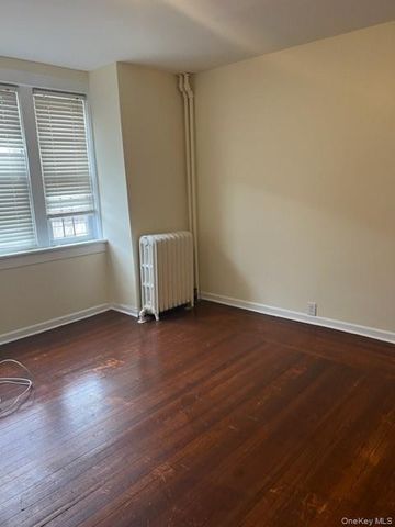 169 Tibbetts Road 1st Fl, Yonkers, NY 10705