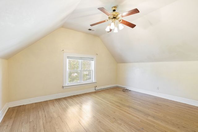 2419 W Augusta Boulevard, Chicago, IL 60622