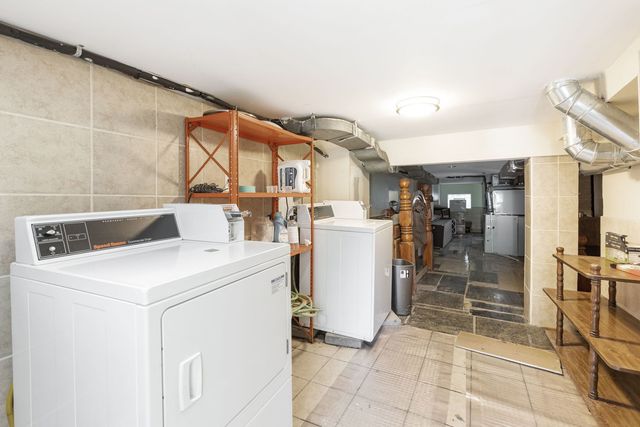 2419 W Augusta Boulevard, Chicago, IL 60622