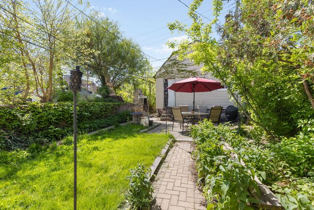 2419 W Augusta Boulevard, Chicago, IL 60622