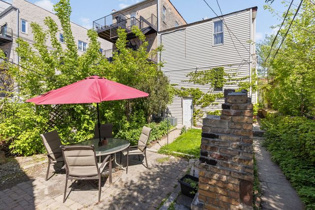 2419 W Augusta Boulevard, Chicago, IL 60622