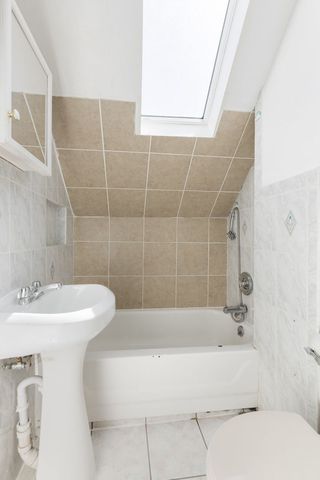 2419 W Augusta Boulevard, Chicago, IL 60622