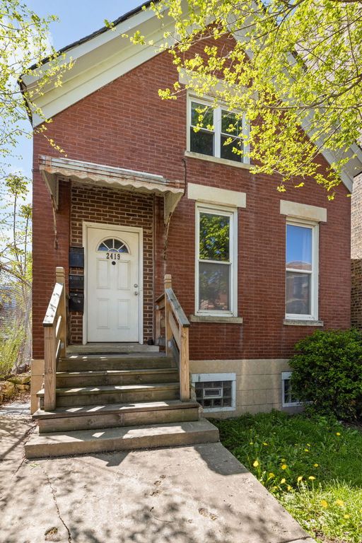 2419 W Augusta Boulevard, Chicago, IL 60622