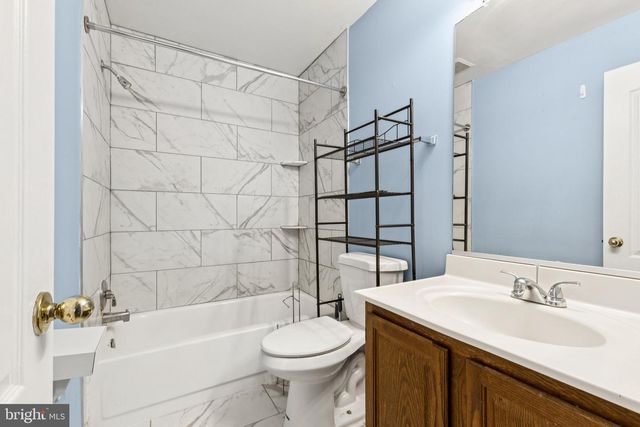 2740 BRIER POND CIR, Woodbridge, VA 22191