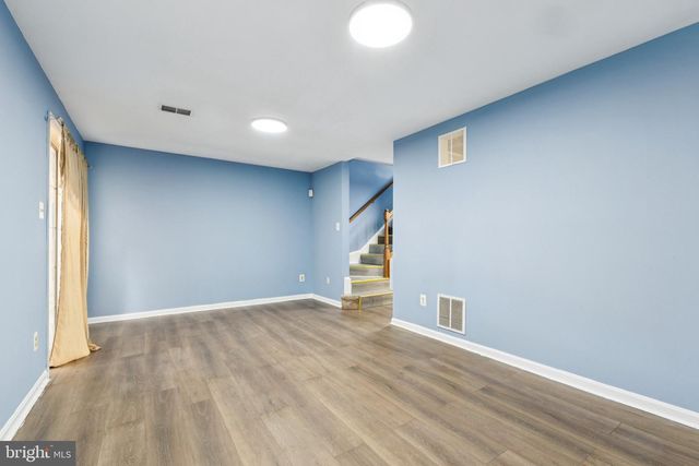 2740 BRIER POND CIR, Woodbridge, VA 22191