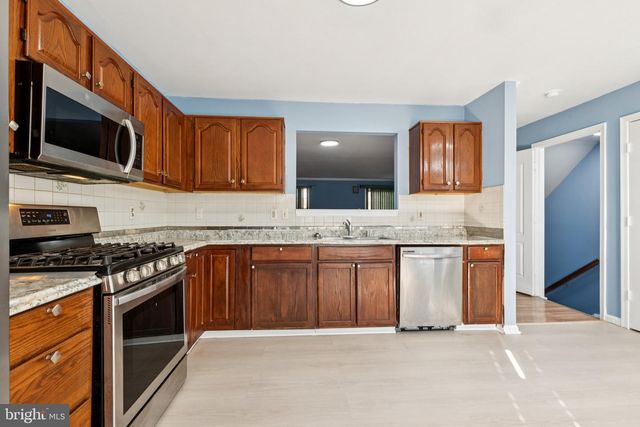 2740 BRIER POND CIR, Woodbridge, VA 22191