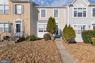 2740 BRIER POND CIR, Woodbridge, VA 22191