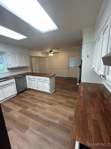 1701 Croom Drive, Montgomery, AL 36106