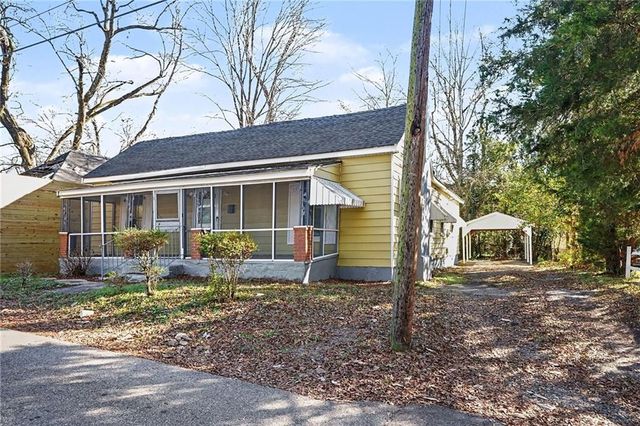 107 1st Street, Barnesville, GA 30204