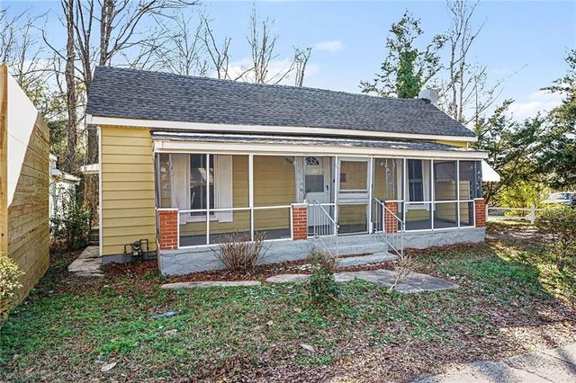 107 1st Street, Barnesville, GA 30204