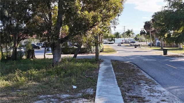 76 Alameda AVE, Fort Myers, FL 33905