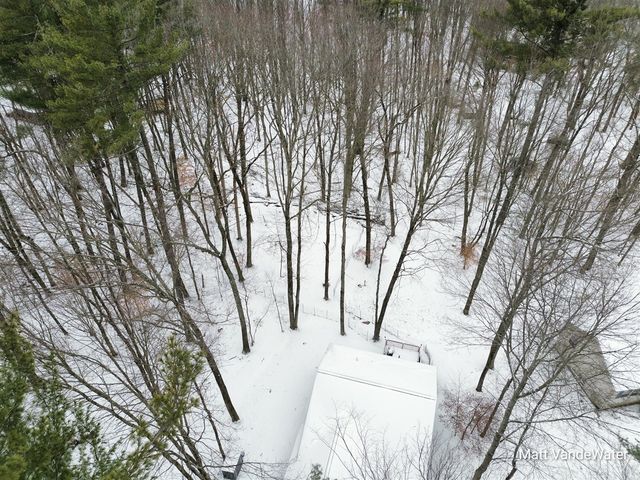 6771 E Four Seasons Drive, Newaygo, MI 49337