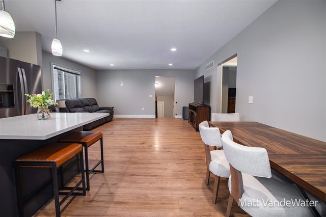 6771 E Four Seasons Drive, Newaygo, MI 49337