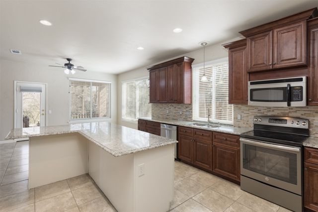 3306 Harbor Pointe Drive, Rowlett, TX 75088