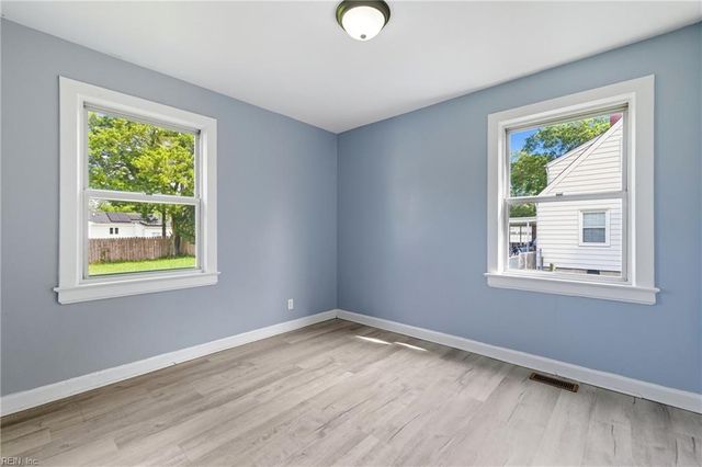 11 Langley AVE, Newport News, VA 23601