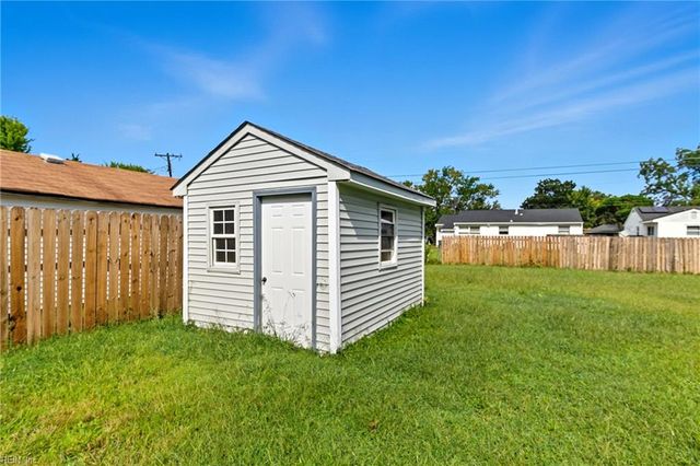 11 Langley AVE, Newport News, VA 23601