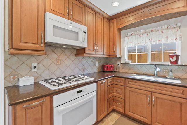 2525 Darwin St, Sacramento, CA 95821