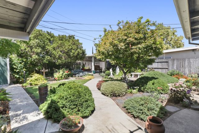 2525 Darwin St, Sacramento, CA 95821