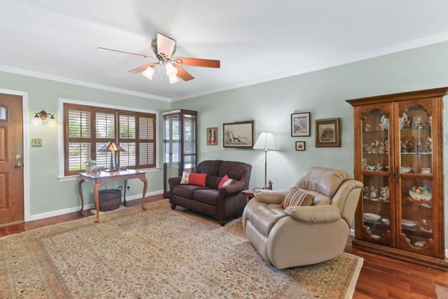 2525 Darwin St, Sacramento, CA 95821