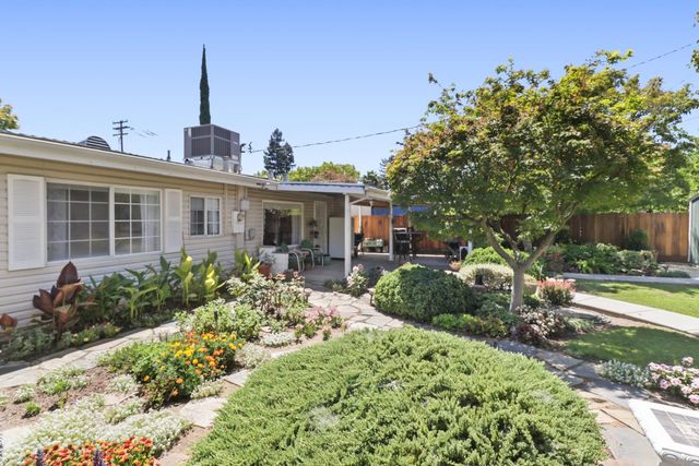 2525 Darwin St, Sacramento, CA 95821
