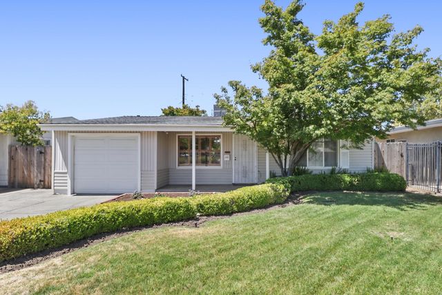 2525 Darwin St, Sacramento, CA 95821