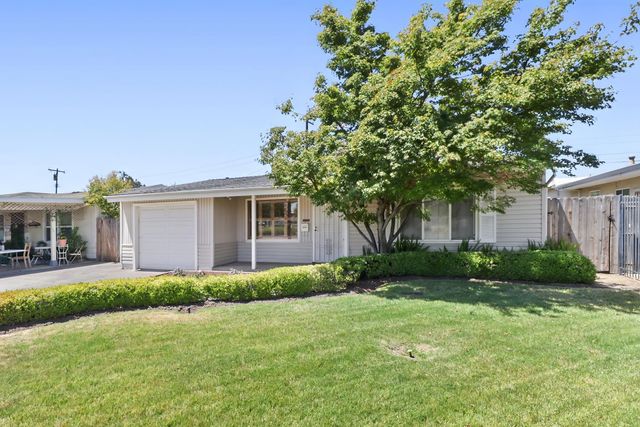 2525 Darwin St, Sacramento, CA 95821