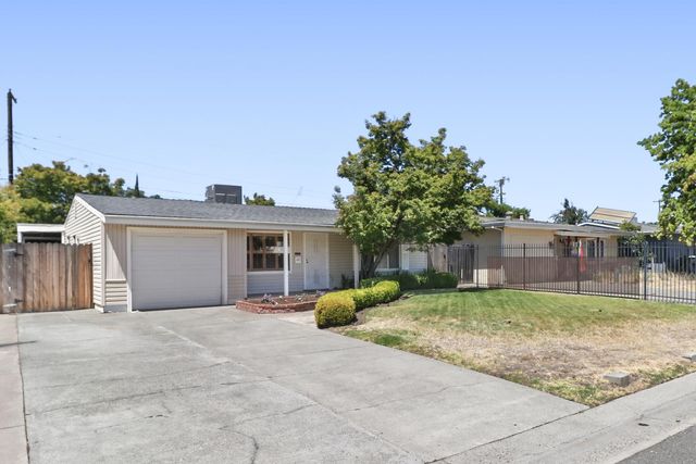 2525 Darwin St, Sacramento, CA 95821