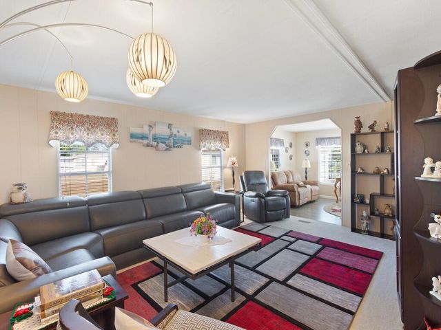 10 SE Iberian Lane, Port St. Lucie, Port St Lucie, FL 34952