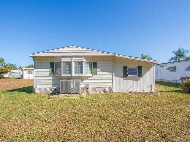 10 SE Iberian Lane, Port St. Lucie, Port St Lucie, FL 34952