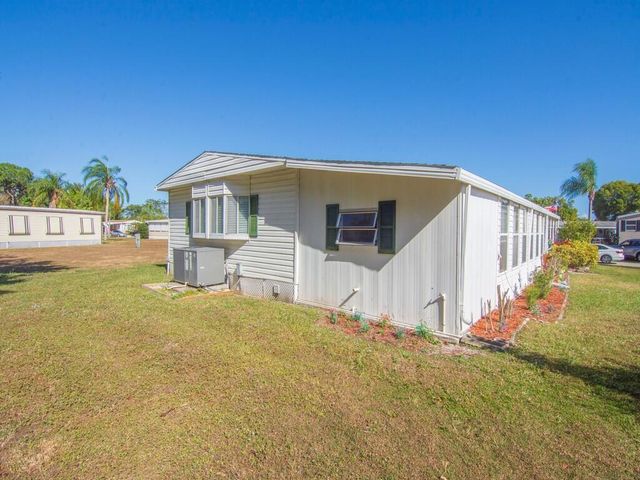 10 SE Iberian Lane, Port St. Lucie, Port St Lucie, FL 34952