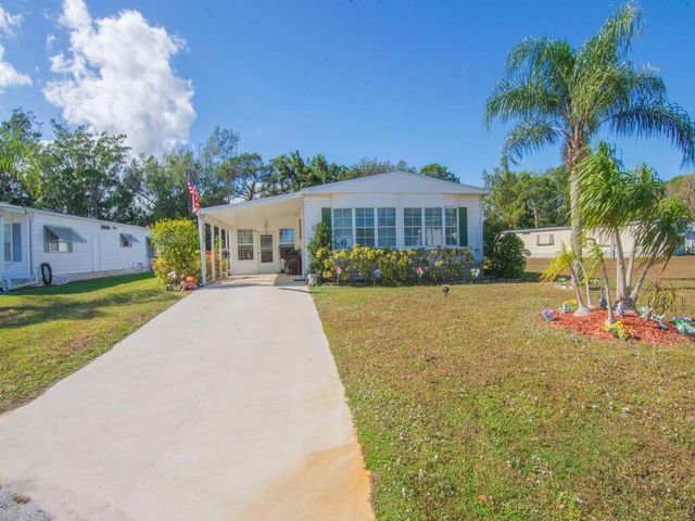 10 SE Iberian Lane, Port St. Lucie, Port St Lucie, FL 34952