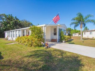 10 SE Iberian Lane, Port St. Lucie, Port St Lucie, FL 34952
