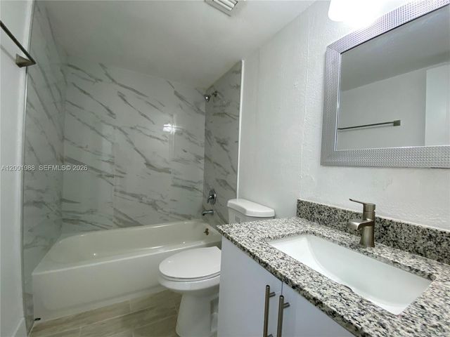 9320 Fontainebleau Blvd 301, Miami, FL 33172