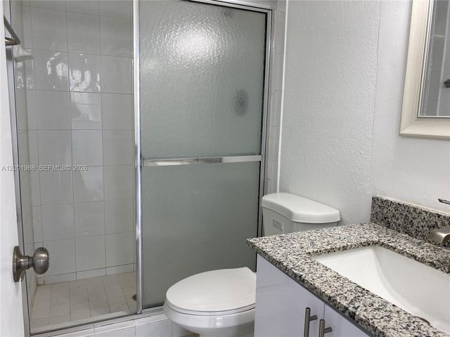 9320 Fontainebleau Blvd 301, Miami, FL 33172