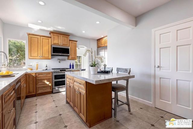 404 E Randolph Street, Glendale, CA 91207