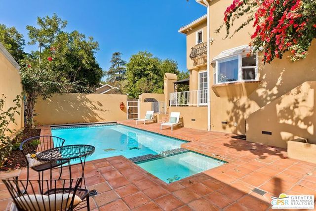 404 E Randolph Street, Glendale, CA 91207