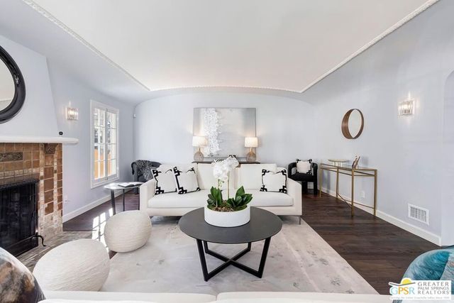 404 E Randolph Street, Glendale, CA 91207