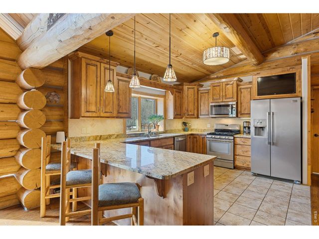 470 Big John Rd, Lyons, CO 80540