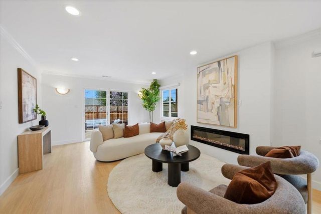 1716 Rosemary Lane, Redwood City, CA 94061