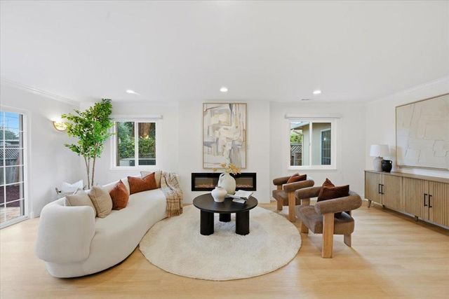 1716 Rosemary Lane, Redwood City, CA 94061