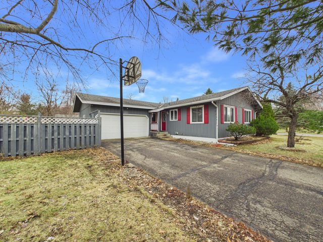 1507 29th Avenue N, Saint Cloud, MN 56303